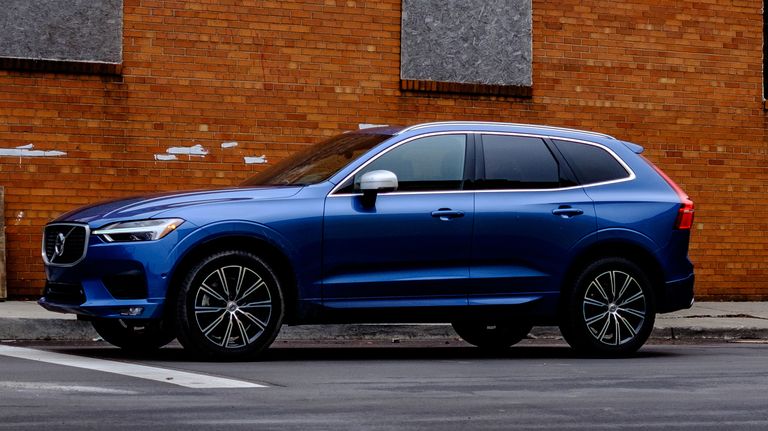 116-2019-volvo-xc60-lt10k-119-lead.jpg